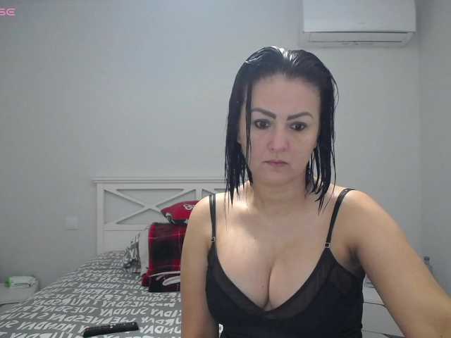sofia-cooper's BongaCams show and profile