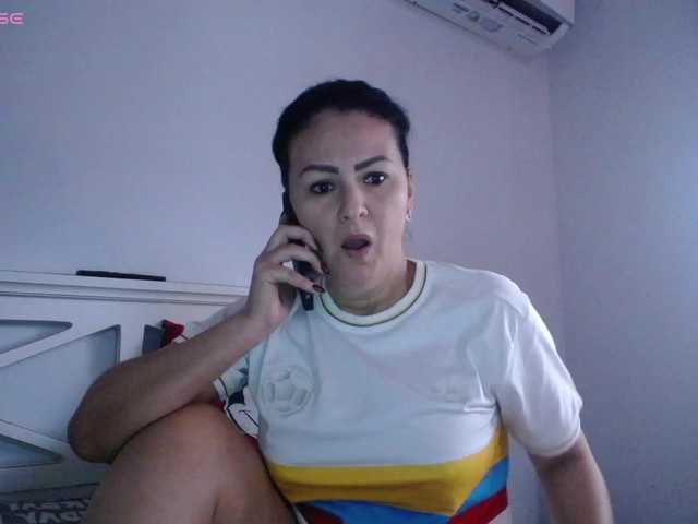 sofia-cooper's BongaCams show and profile