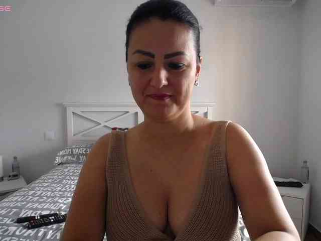 sofia-cooper sofia-cooper