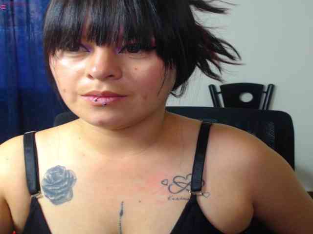 Valerydirty-dark webcam