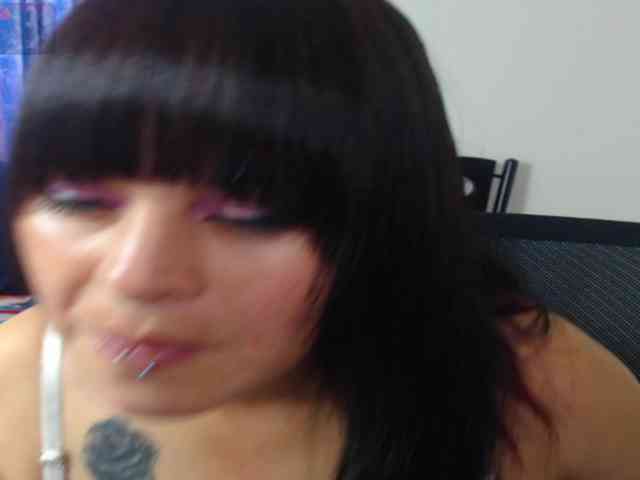 Valerydirty-dark webcam