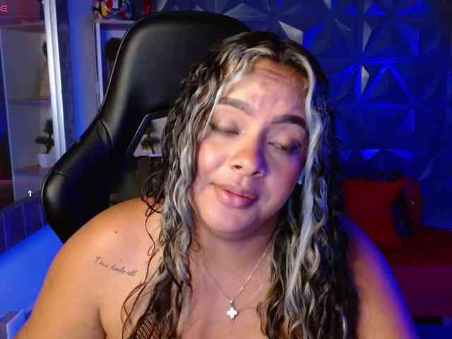 AmarantaRousse webcam