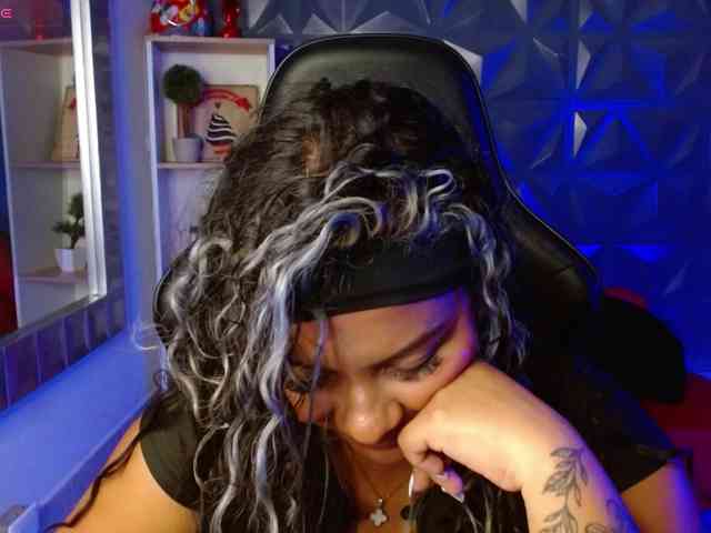 AmarantaRousse webcam