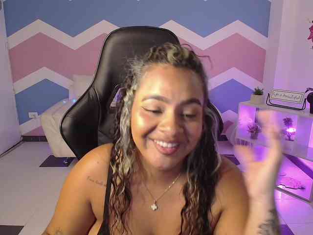 AmarantaRousse webcam