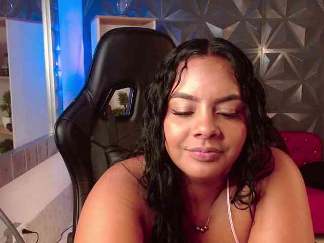 AmarantaRousse webcam