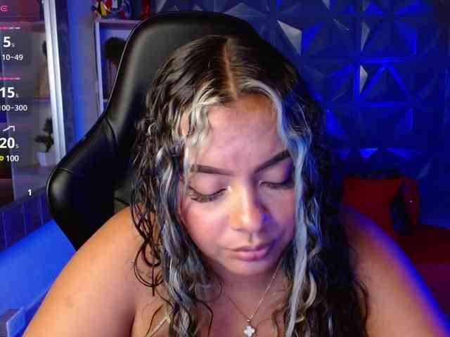 AmarantaRousse webcam
