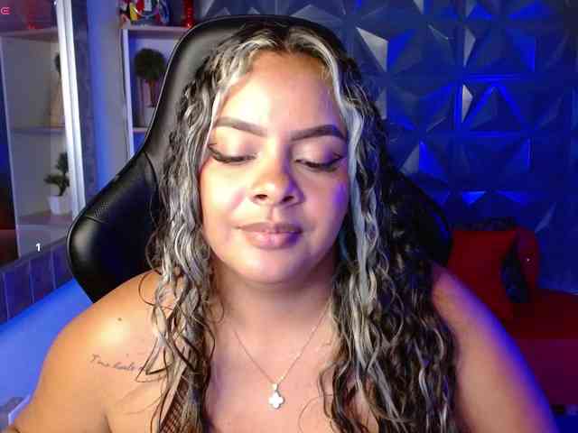 AmarantaRousse webcam