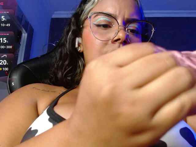 AmarantaRousse webcam