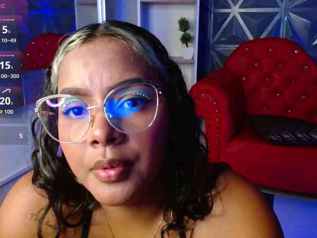 AmarantaRousse webcam