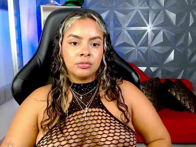 AmarantaRousse webcam