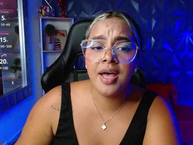 AmarantaRousse webcam