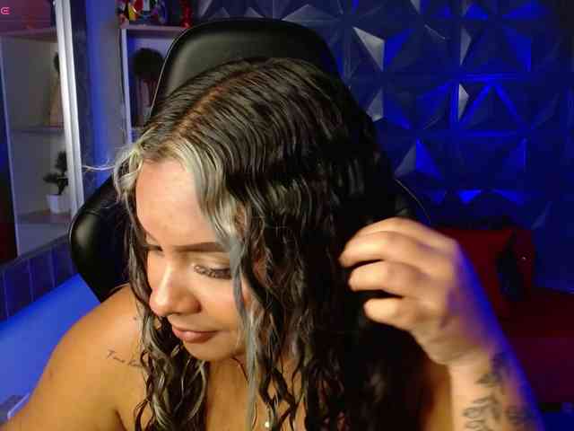 AmarantaRousse webcam