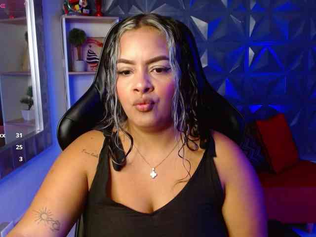 AmarantaRousse webcam