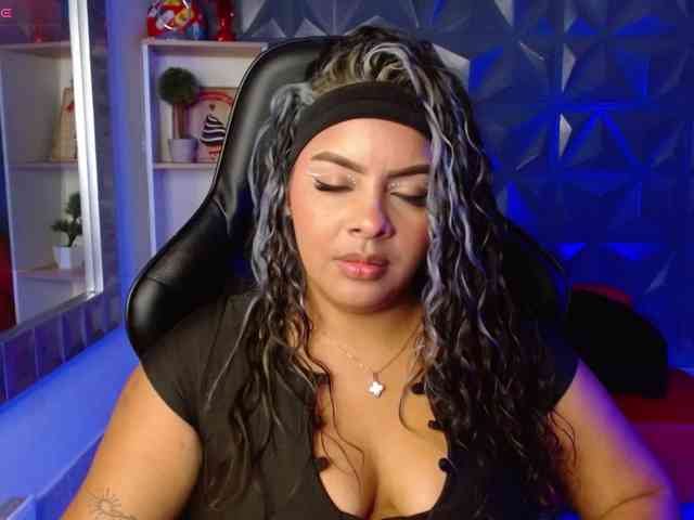 AmarantaRousse webcam