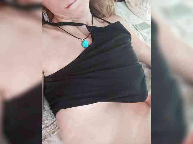 Kitty2044 webcam