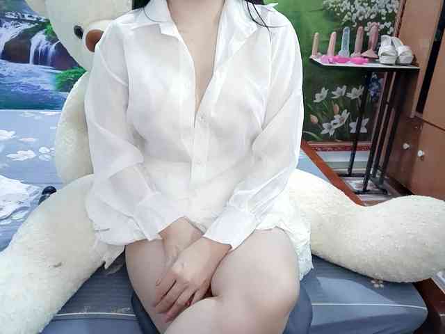 Nary-tran's webcam live show