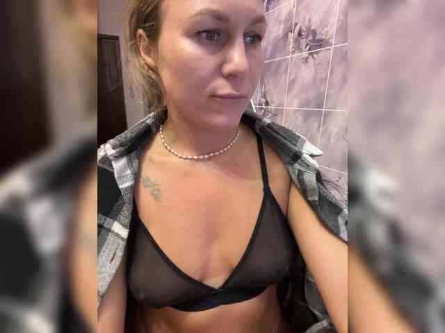 Marya_Hi webcam
