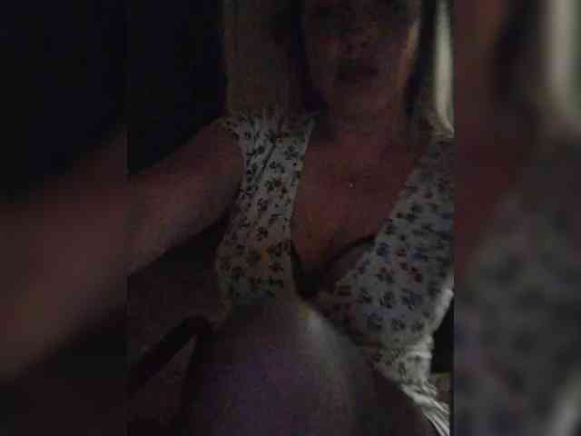 Ilona_300_metrov_ot_vas webcam