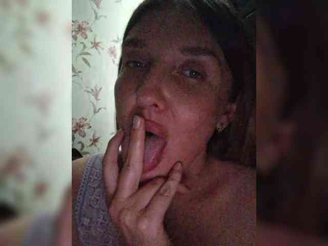 Ilona_300_metrov_ot_vas webcam