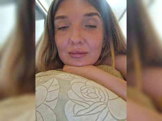 Ilona_300_metrov_ot_vas webcam