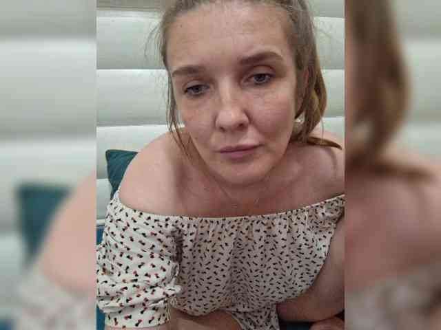 Ilona_300_metrov_ot_vas webcam