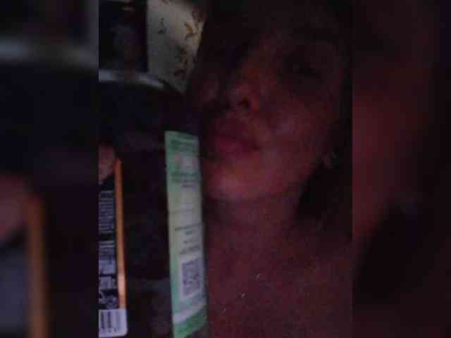 Ilona_300_metrov_ot_vas webcam