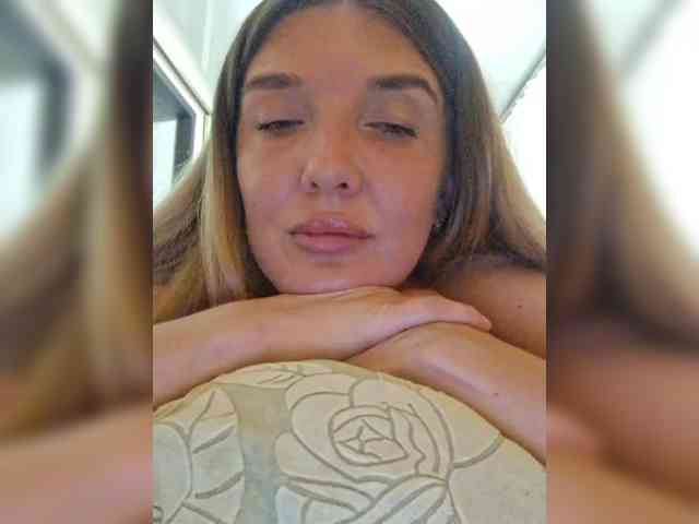 Ilona_300_metrov_ot_vas webcam