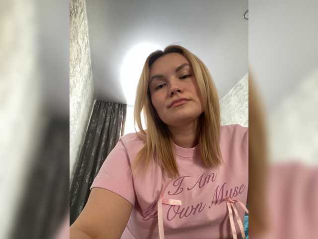 TerrieNicc's BongaCams show and profile