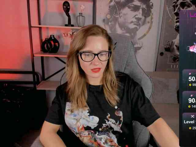 FreyaFindomFitGoddess webcam