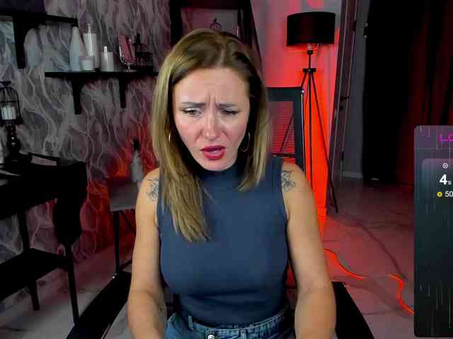 FreyaFindomFitGoddess webcam