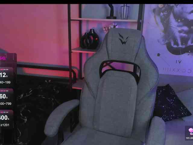 FreyaFindomFitGoddess webcam