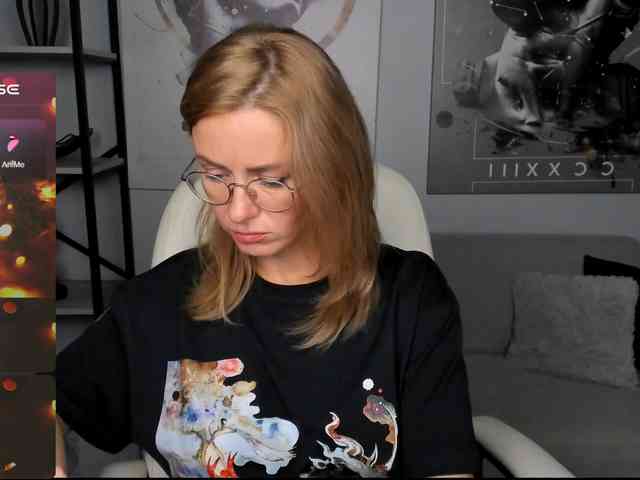 FreyaFindomFitGoddess webcam