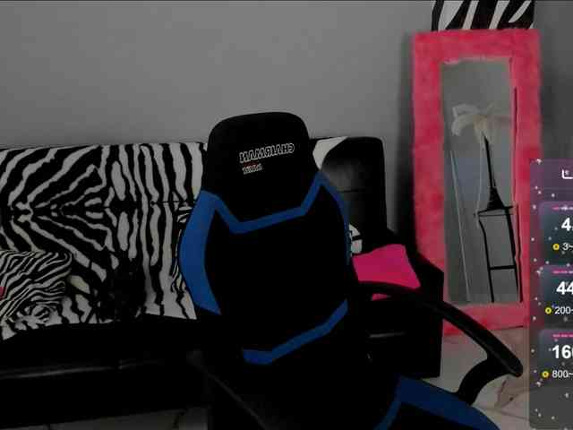 FreyaFindomFitGoddess webcam