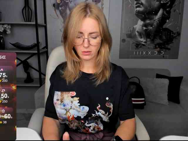 FreyaFindomFitGoddess webcam