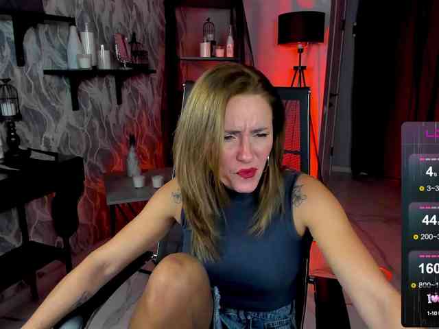 FreyaFindomFitGoddess webcam