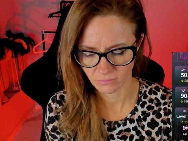 FreyaFindomFitGoddess webcam