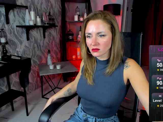 FreyaFindomFitGoddess webcam