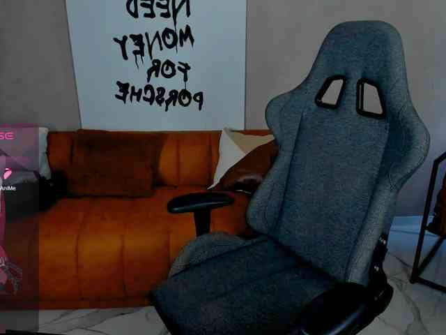FreyaFindomFitGoddess webcam