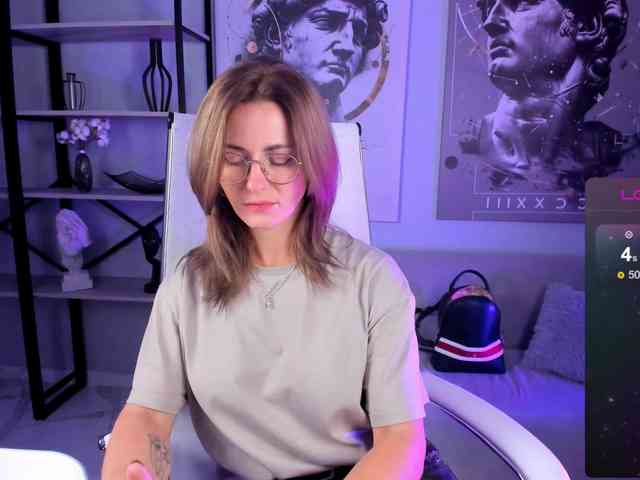 FreyaFindomFitGoddess webcam