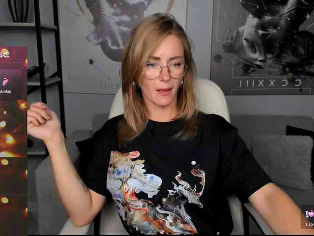 FreyaFindomFitGoddess webcam