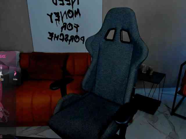 FreyaFindomFitGoddess webcam