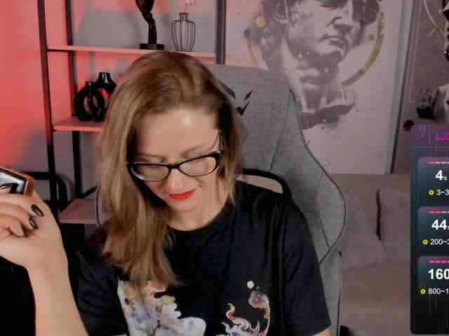 FreyaFindomFitGoddess webcam