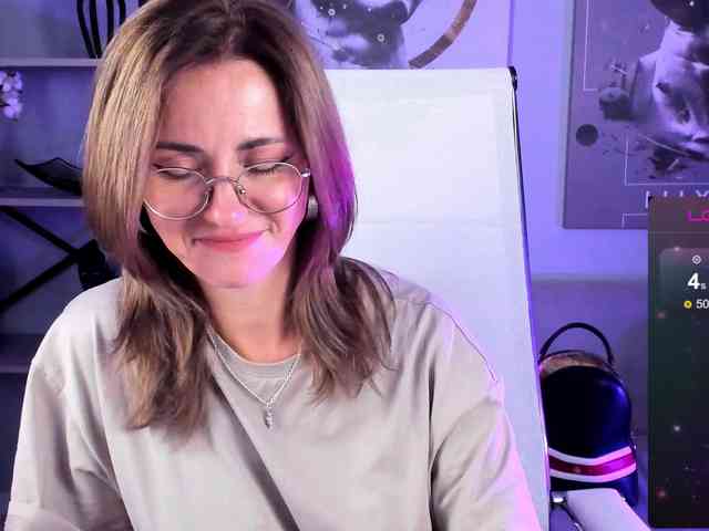 FreyaFindomFitGoddess webcam
