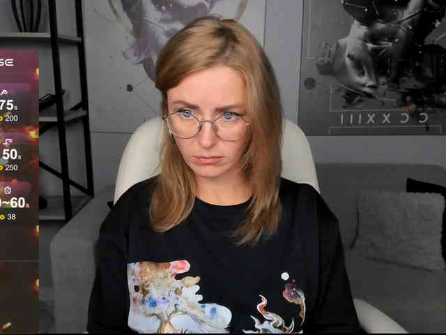 FreyaFindomFitGoddess webcam
