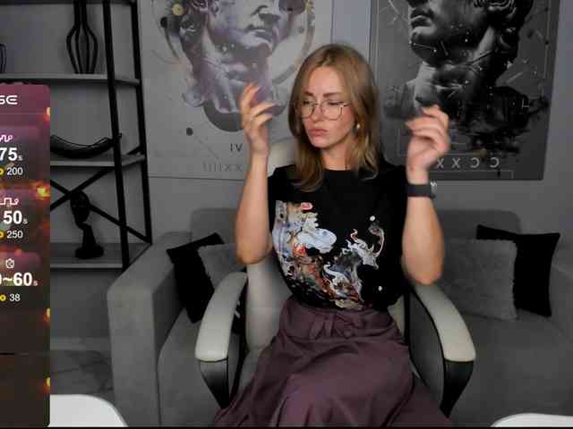 FreyaFindomFitGoddess webcam