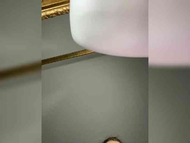 MissKarolin webcam