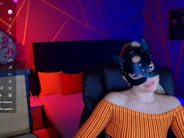 SofiaShy Live Cam on BongaCams and RICams