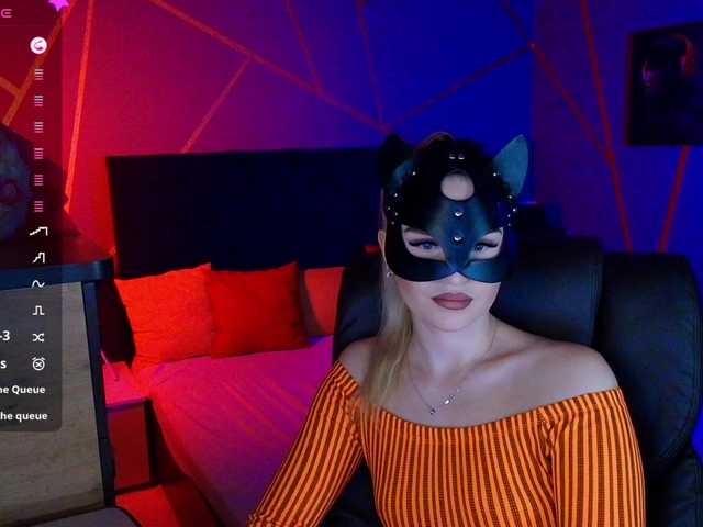  SofiaShy chat room