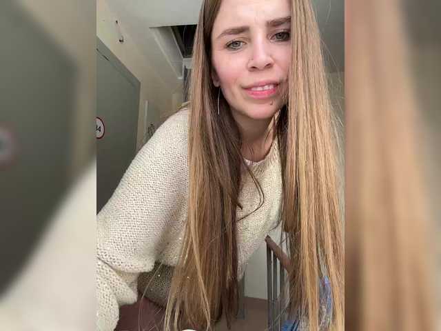 go to chat with LolaSexxx