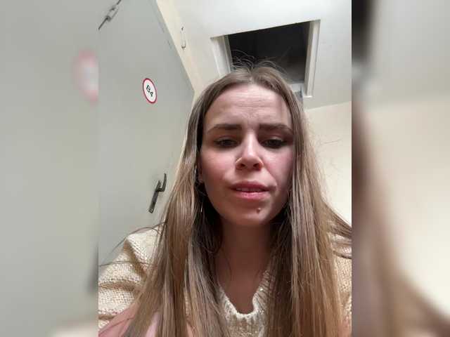 go to chat with LolaSexxx